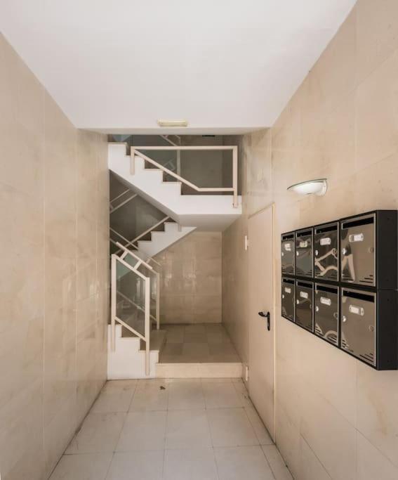 Atico Con Terraza Y Chimenea Junto A Universidad Αλκαλά ντε Ενάρες Εξωτερικό φωτογραφία